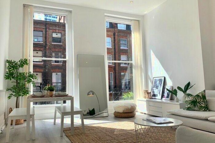 1 Bedroom Flat To Rent In Nottingham Place, Marylebone, W1U