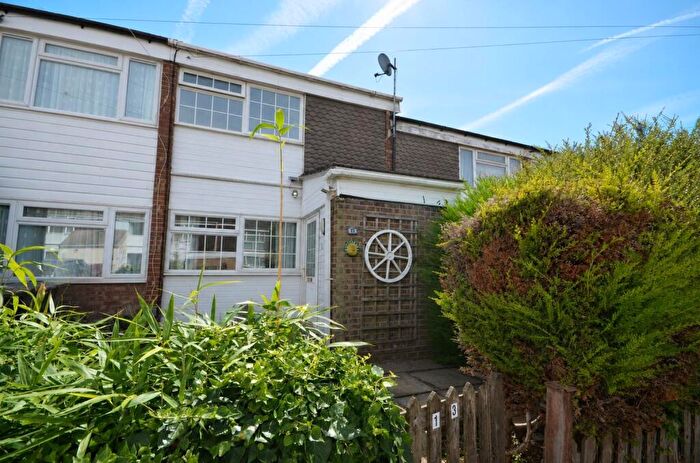 3 Bedroom Terraced House For Sale In Ponds Close, Raunds, Northamptonshire, NN9