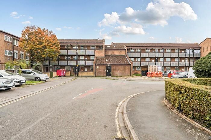 2 Bedroom Flat For Sale In Slough, SL1