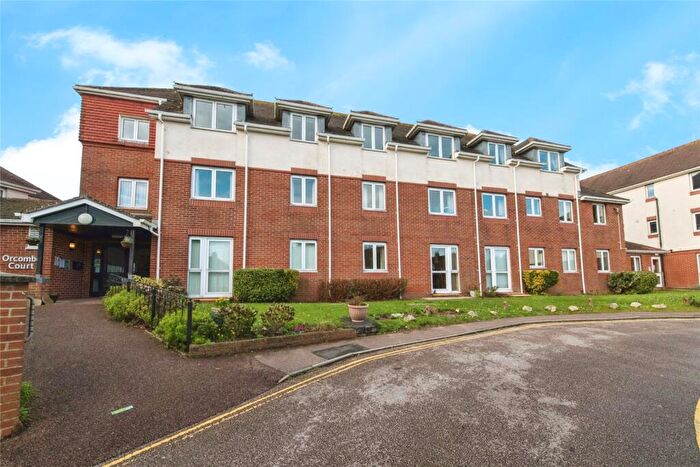 1 Bedroom Flat For Sale In Littleham Road, Exmouth, Devon, EX8