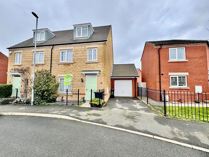 3 Bedroom Semi Detached House For Sale In Lime Oval, Raunds, Wellingborough, NN9