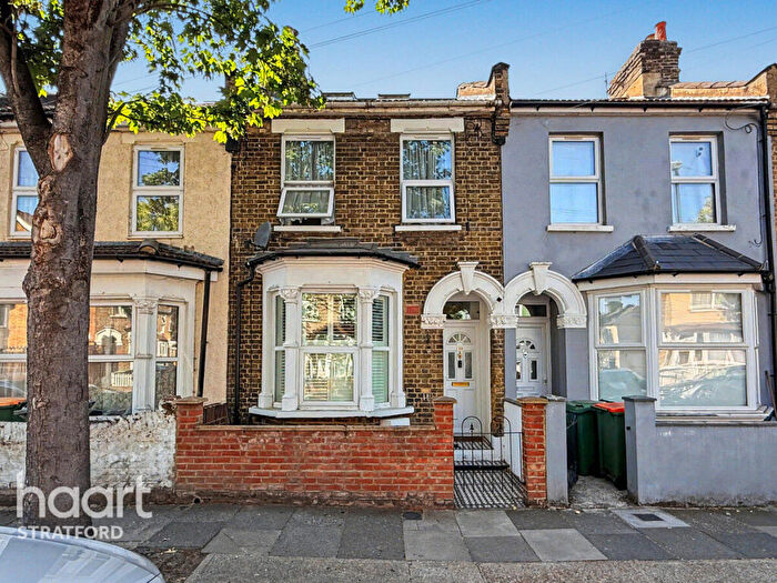 4 Bedroom Terraced House For Sale In Holbrook Road, London, E15