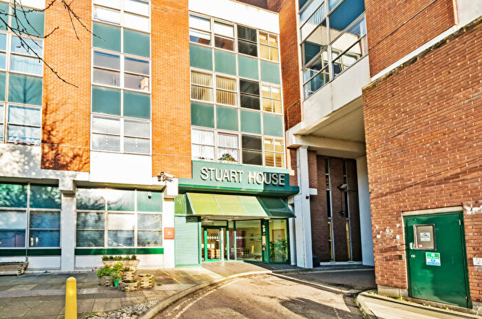 2 Bedroom Apartment For Sale In St. Peters Street, Colchester, Essex, CO1