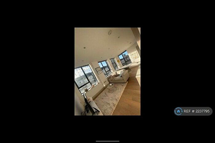 1 Bedroom Flat To Rent In York Road, London, SW11