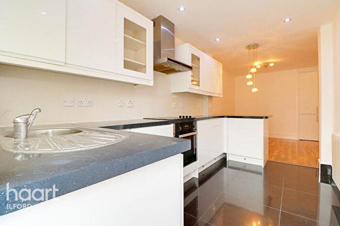 2 Bedroom Flat To Rent In Richmond Road, Ilford, IG1