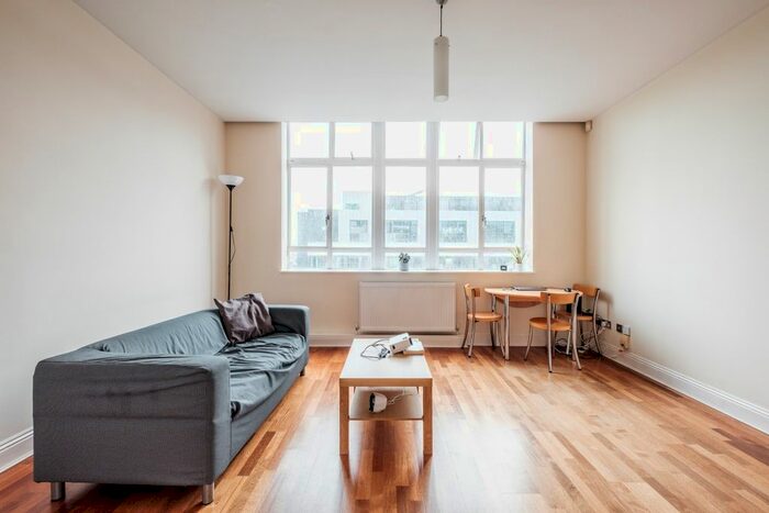 1 Bedroom Flat To Rent In Bunhill Row, London, EC1Y