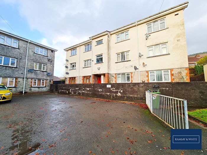 2 Bedroom Flat To Rent In Rowan Close, Caegarw, Mountain Ash, CF45