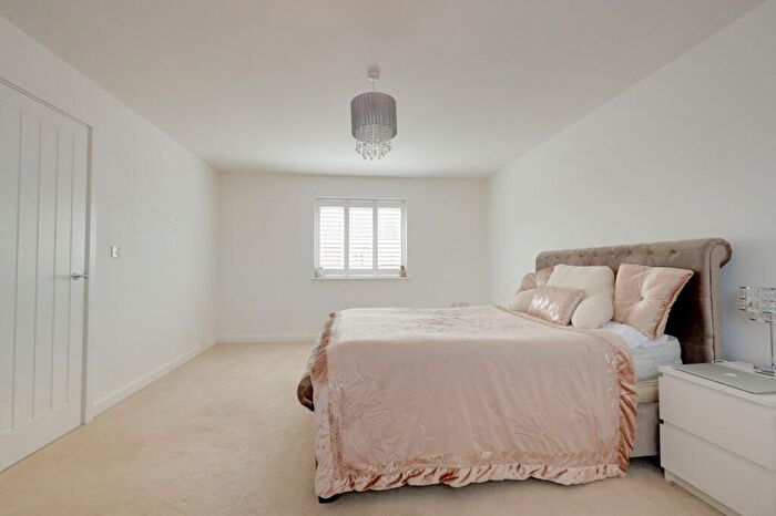 4 Bedroom Detached House For Sale In Bonnet Lane, Burgess Hill, RH15