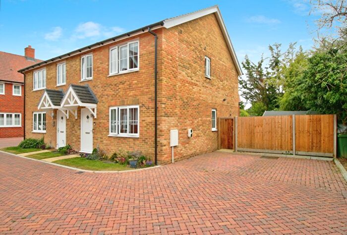 3 Bedroom Semi-Detached House For Sale In Long Strakes, Tonbridge, TN12