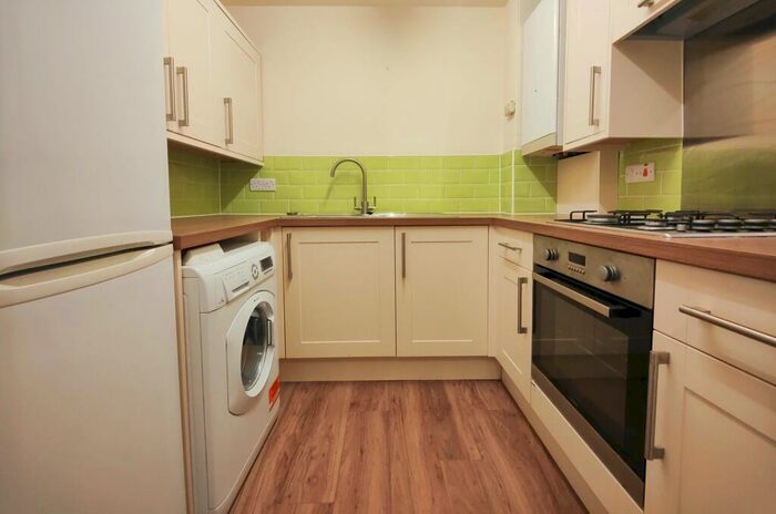 2 Bedroom Town House To Rent In St. Johns Mews, Lancaster, LA1