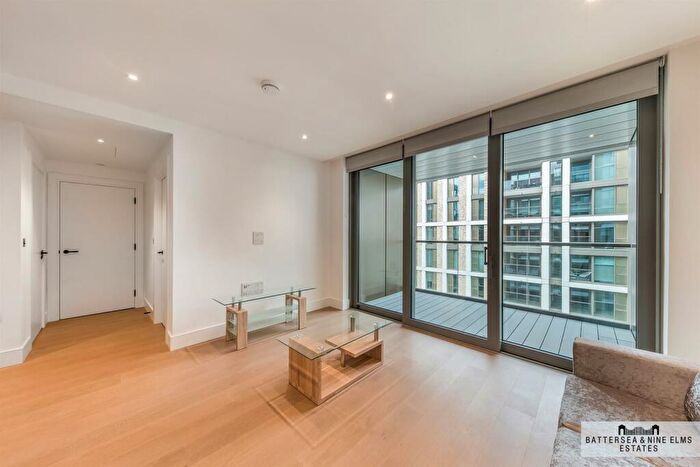 1 Bedroom Apartment For Sale In Chartwell House, Prince Of Wales Drive, SW11