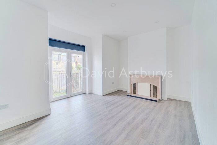 2 Bedroom Flat To Rent In Tewkesbury Terrace, Bounds Green, London, N11