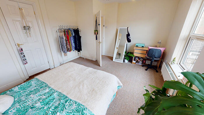 3 Bedroom Terraced House To Rent In Drake Street | Student House | /, LN1