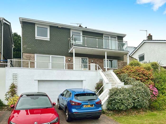 4 Bedroom Detached House To Rent In Frobisher Avenue - Portishead, BS20