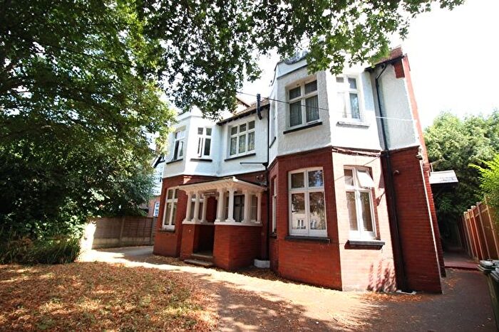 Studio To Rent In Cavendish Road, Redhill, RH1