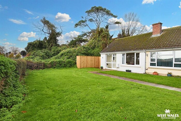 1 Bedroom Semi-detached House For Sale In Heywood Court, Tenby, SA70