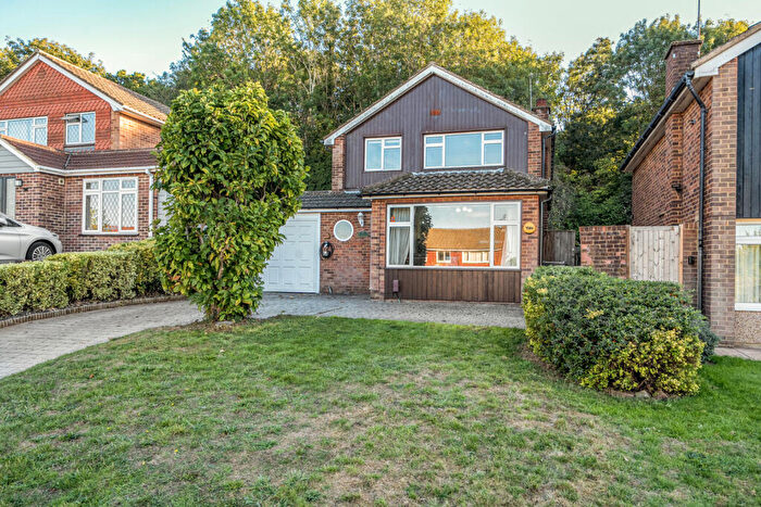 3 Bedroom Detached House For Sale In Warren Gardens, Orpington, BR6
