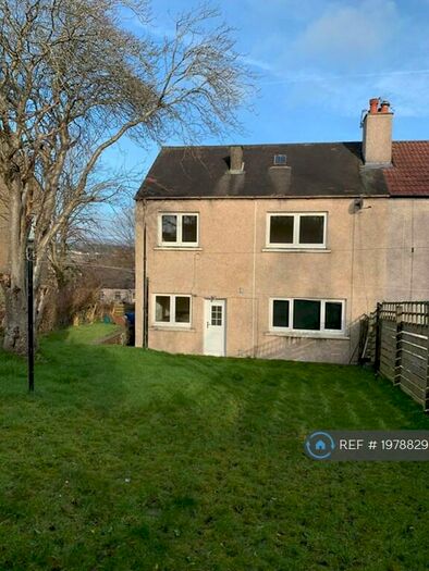 3 Bedroom Semi-Detached House To Rent In Chapelhill Road, Paisley, PA2