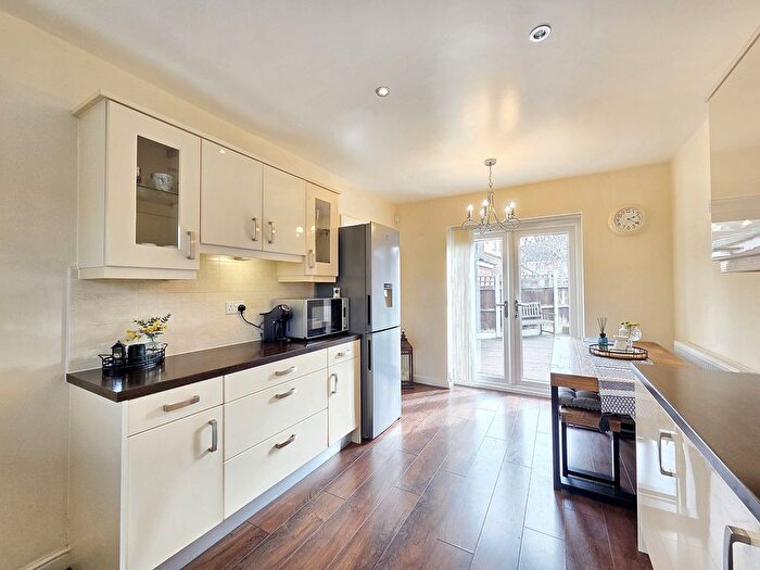 3 Bedroom Semi-Detached House For Sale In Viscount Drive, Middleton, M24