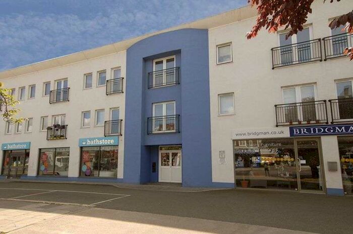 2 Bedroom Property To Rent In Auckland House, Walton-on-thames, KT12