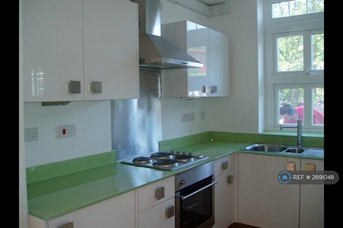 1 Bedroom Flat To Rent In West Wycombe Road, High Wycombe, HP11