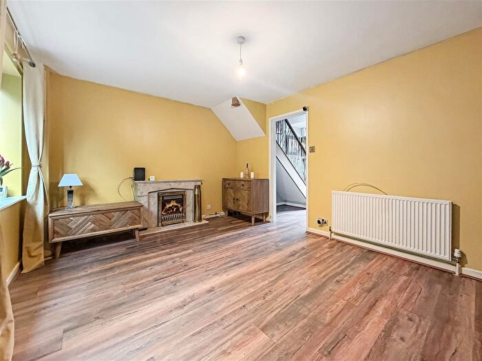 2 Bedroom End Of Terrace House For Sale In Meadow Halt, Ogwell, Newton Abbot, TQ12