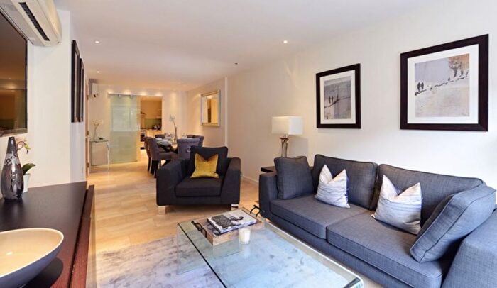 2 Bedroom Flat To Rent In Imperial House, Young Street, W8