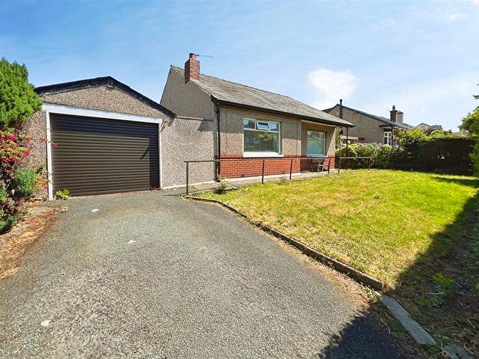 2 Bedroom Detached Bungalow For Sale In Lodore Avenue, Bradford, BD2