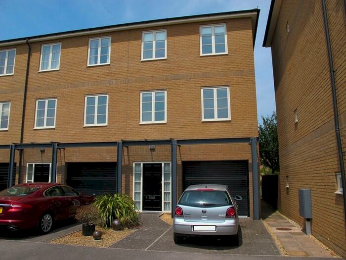 4 Bedroom End Of Terrace House To Rent In Cockleshell Square, Gosport, Hampshire, PO12