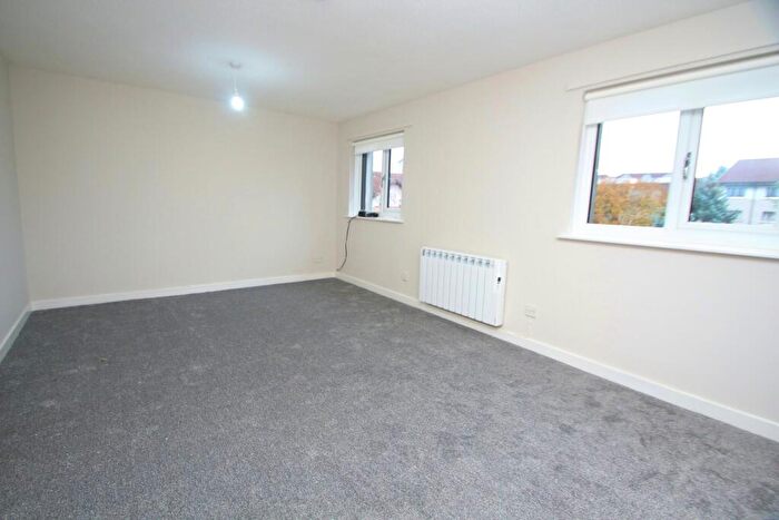 2 Bedroom Flat To Rent In Ashvale Crescent, Springburn, Glasgow, G21