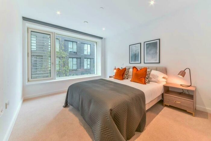 4 Bedroom Apartment To Rent In Hurlock Heights, Deacon Street, SE17