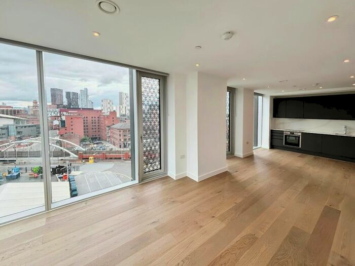 2 Bedroom Apartment To Rent In Viadux, Deansgate, M3