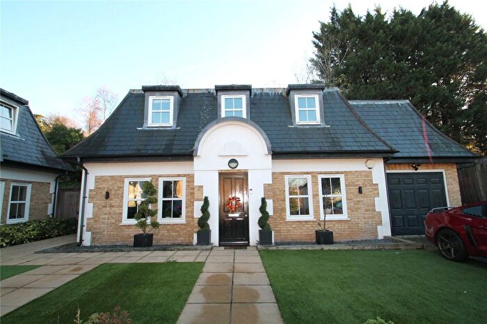 4 Bedroom Detached House To Rent In Landsdown Close, New Barnet, Barnet, EN5