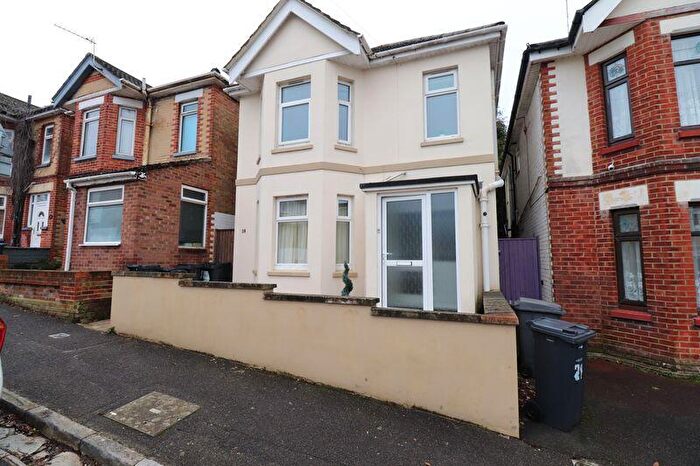 4 Bedroom Detached House To Rent In Frampton Road, Bournemouth, BH9