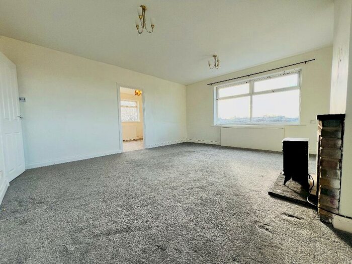 2 Bedroom Flat To Rent In Midland Road, Bramhall, Stockport, SK7