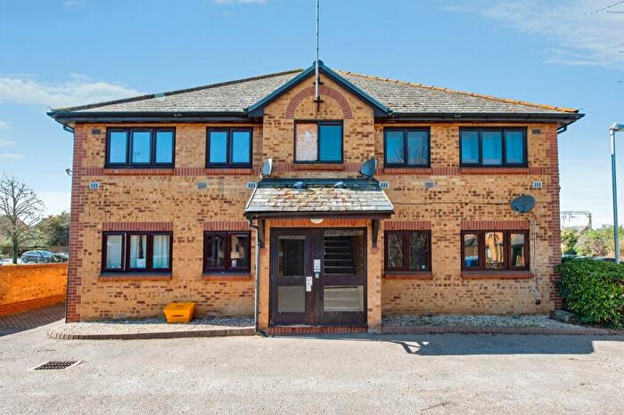 2 Bedroom Flat For Sale In Wharf Road, Grays, RM17