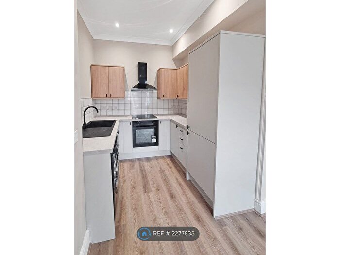 2 Bedroom Flat To Rent In Alexandra Road, Prenton, CH43