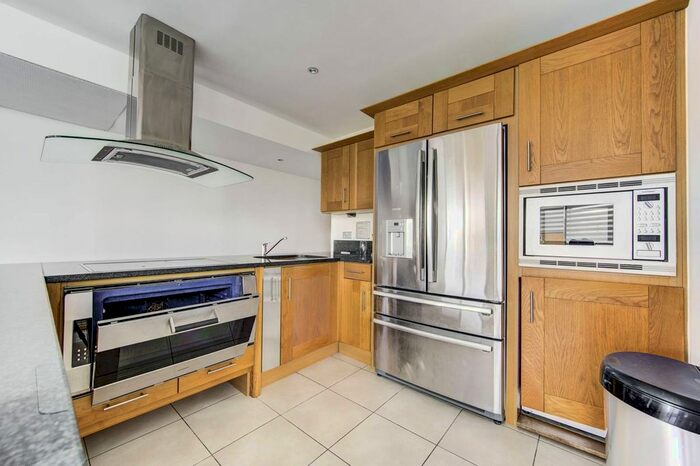 3 Bedroom Flat To Rent In The Boulevard, Imperial Wharf, London, SW6