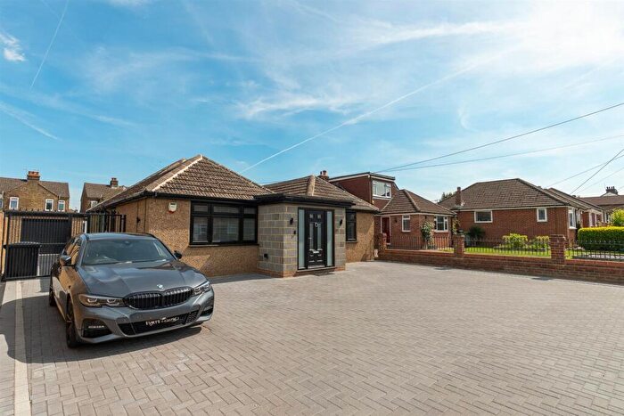 4 Bedroom Detached Bungalow For Sale In Springfield Road, Larkfield, ME20