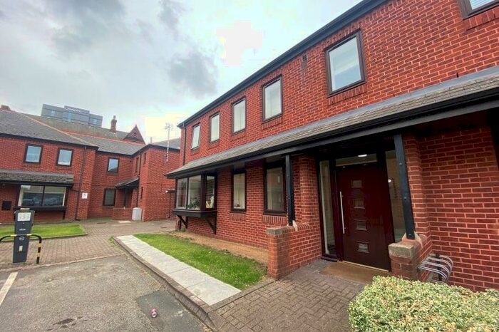 1 Bedroom Apartment To Rent In Brunswick Court, Leeds, LS2