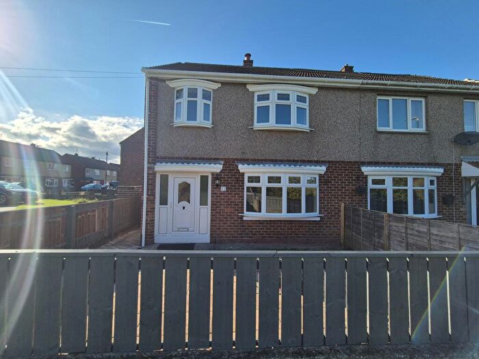 3 Bedroom Semi-Detached House To Rent In Firbanks, Jarrow, Tyne And Wear, NE32