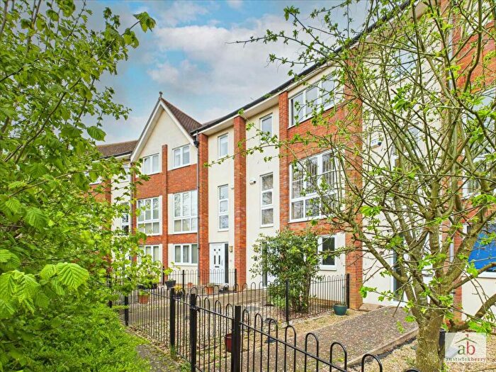 3 Bedroom Town House For Sale In Audley Grove, Rushmere St. Andrew, IP4