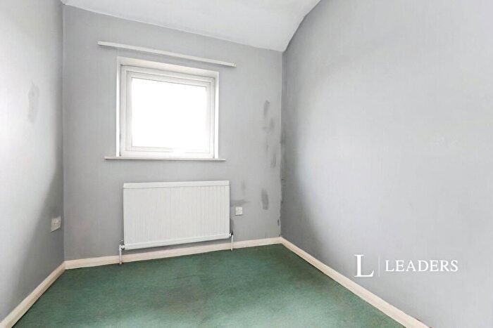 3 Bedroom Terraced House For Sale In Annesley Close, Northampton, Northamptonshire, NN3