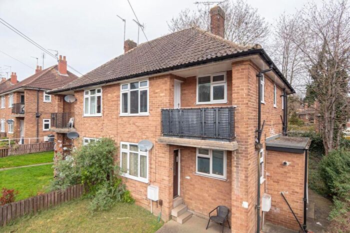 1 Bedroom Flat To Rent In Whincover Road, Leeds, LS12