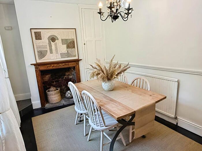 2 Bedroom Semi-Detached House For Sale In Humberstone Drive, Humberstone, LE5