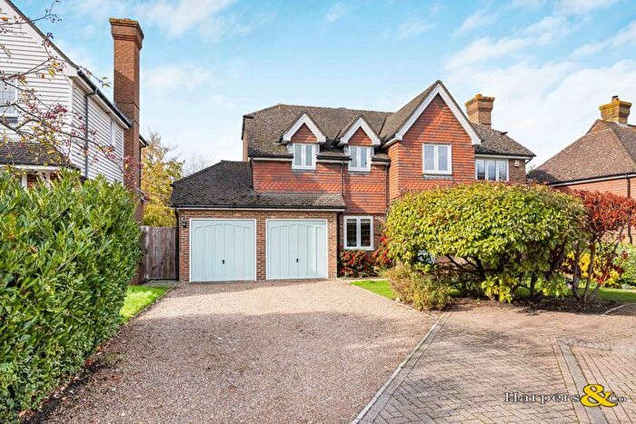 5 Bedroom Detached House For Sale In Hotham Close, Swanley, BR8
