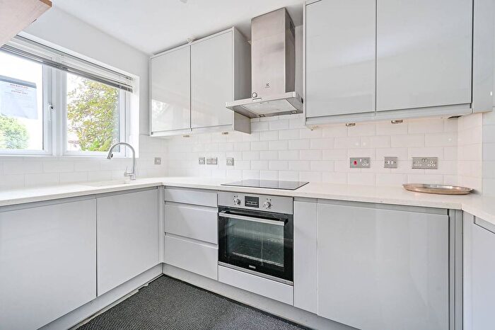 2 Bedroom End Terrace House To Rent In Abbeyfields Close, West Twyford, London, NW10