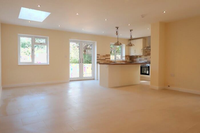 4 Bedroom Detached House To Rent In Canesworde Road, Dunstable, LU6