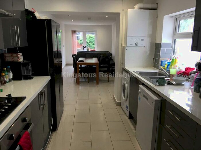 6 Bedroom Terraced House To Rent In Coburn Street, Cathays, Cardiff, CF24