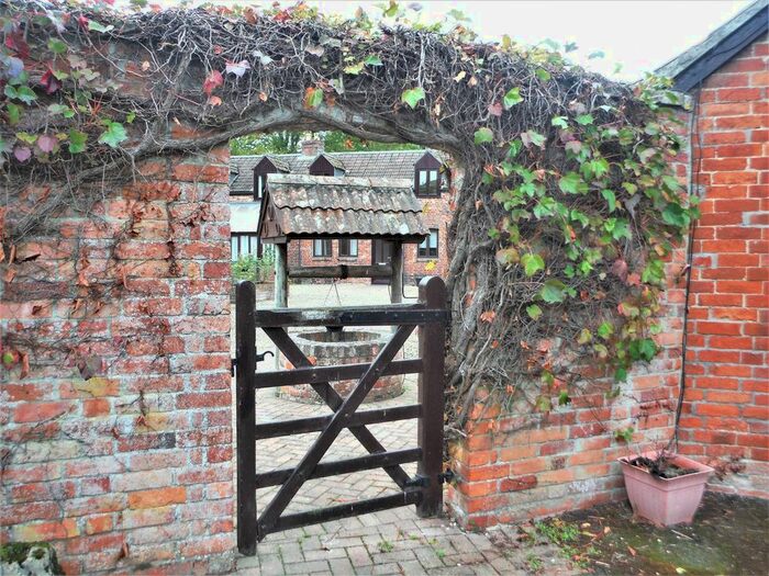 2 Bedroom Terraced House To Rent In Heddington, Calne, SN11